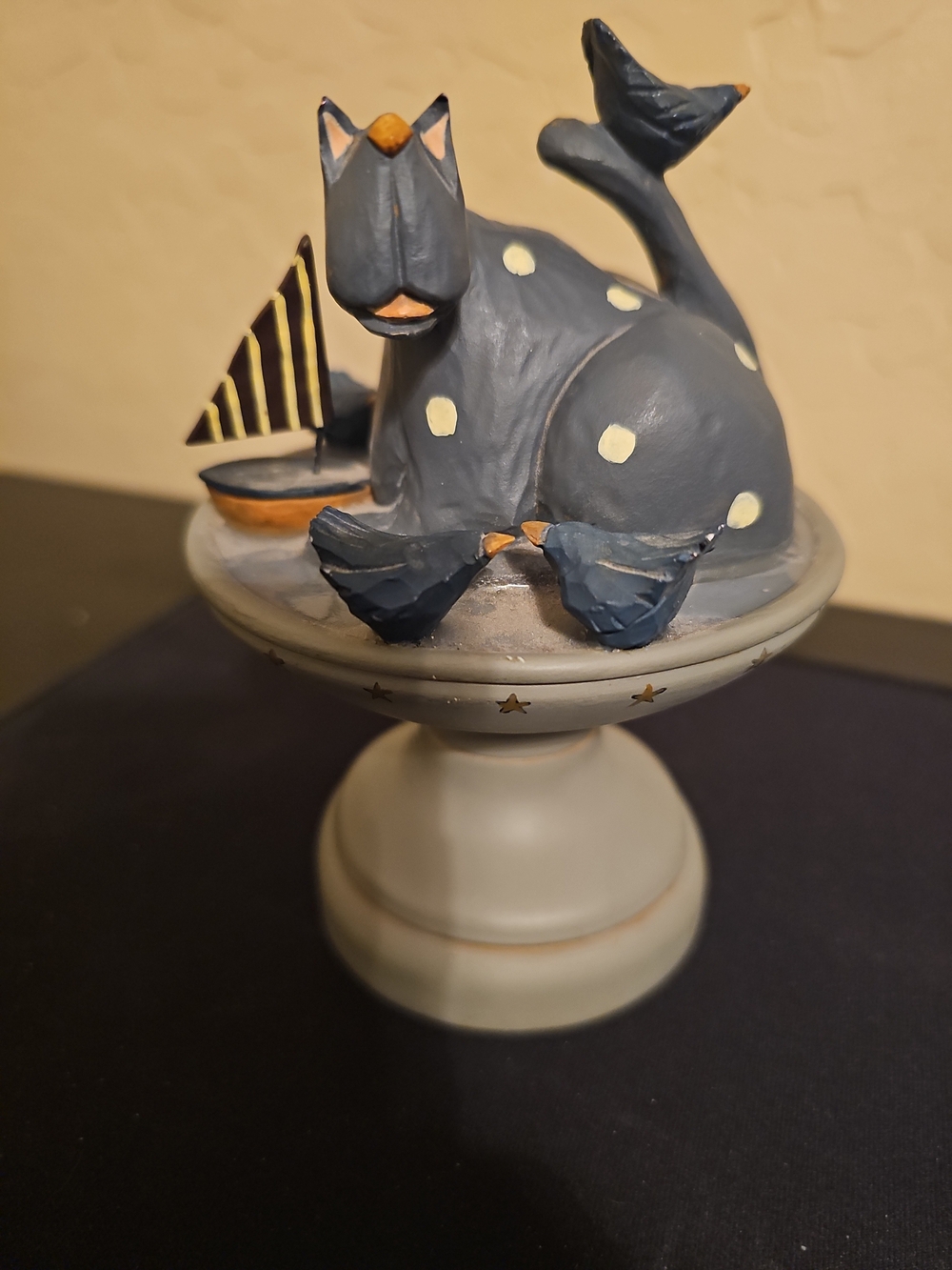 Vintage from 2000. Williraye Studio "Cat and Bird Bath" Great condition. 